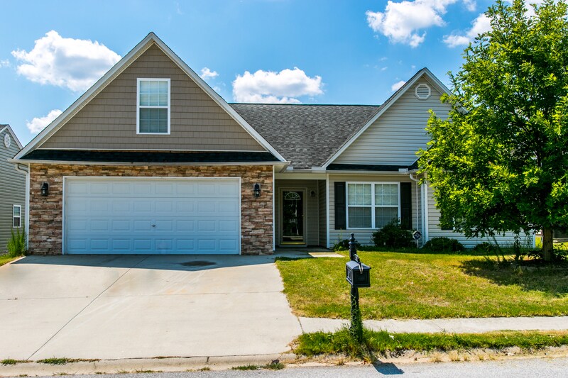 Foto principal - 612 Fountain Brook Ln