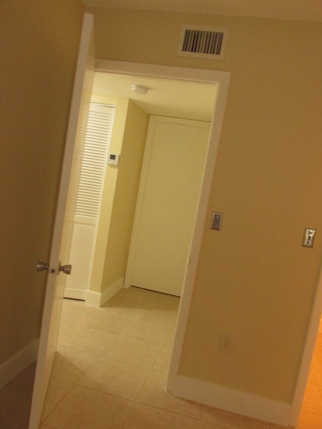 Foto del edificio - 7427 SW 152nd Ave