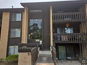 Building Photo - 6151 Knoll Wood Rd