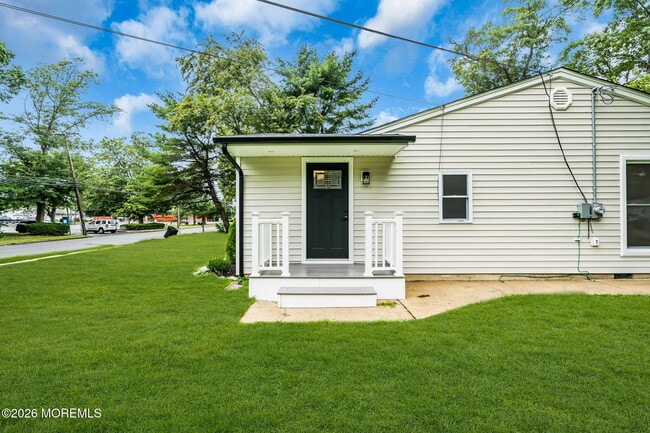 Building Photo - 20 Oak Hill Dr