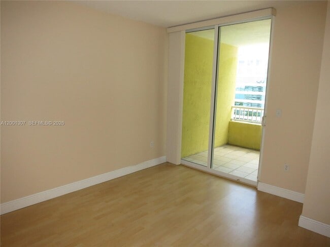 Foto del edificio - 170 SE 14th St