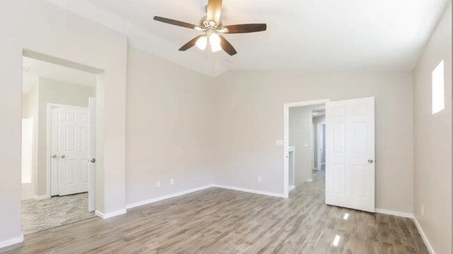 Building Photo - 6388 Rubylyn Ave