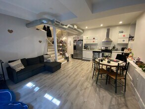 Building Photo - 78 Forest St