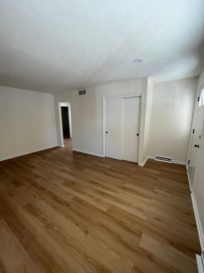 Building Photo - 1644 Durbridge Rd