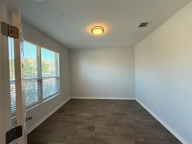 Building Photo - 17113 Antioch Ave