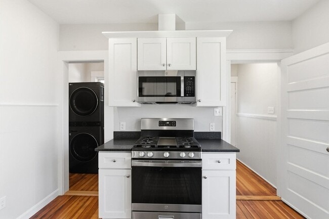 Building Photo - 113 Minot St