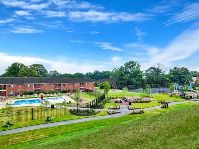 Comodidades al aire libre - The Bradford Apartment Homes