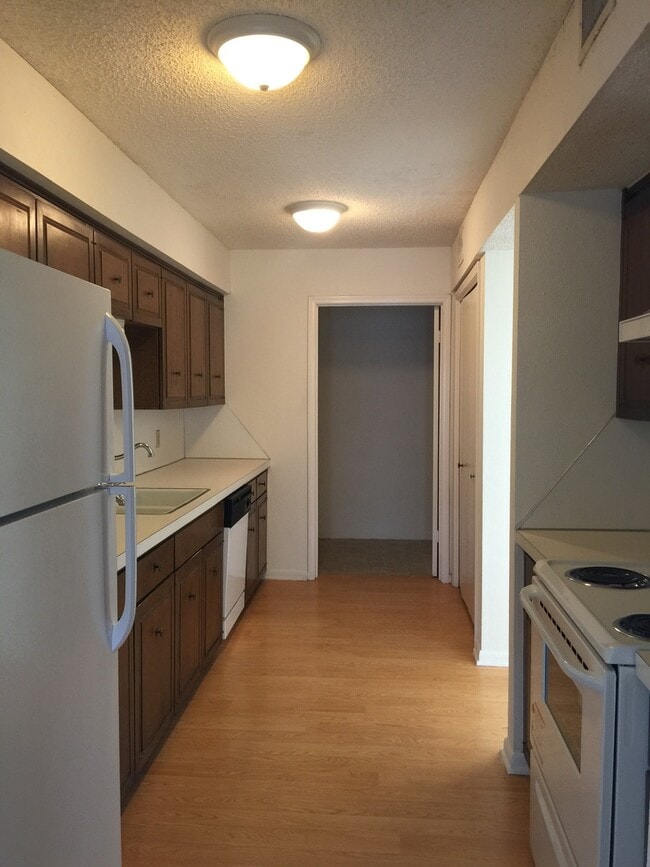 Foto del edificio - Townhome *LEASING SPECIAL AVAILABLE*