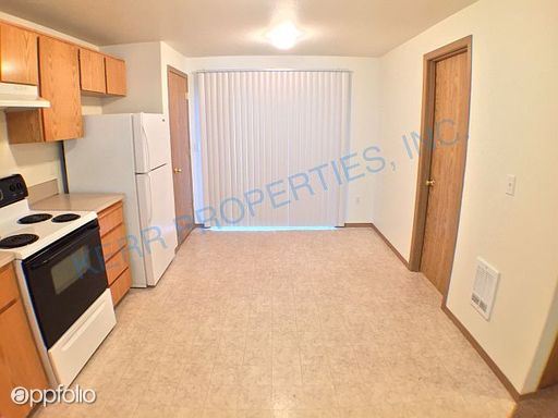 Building Photo - 355 SE 136th Ave