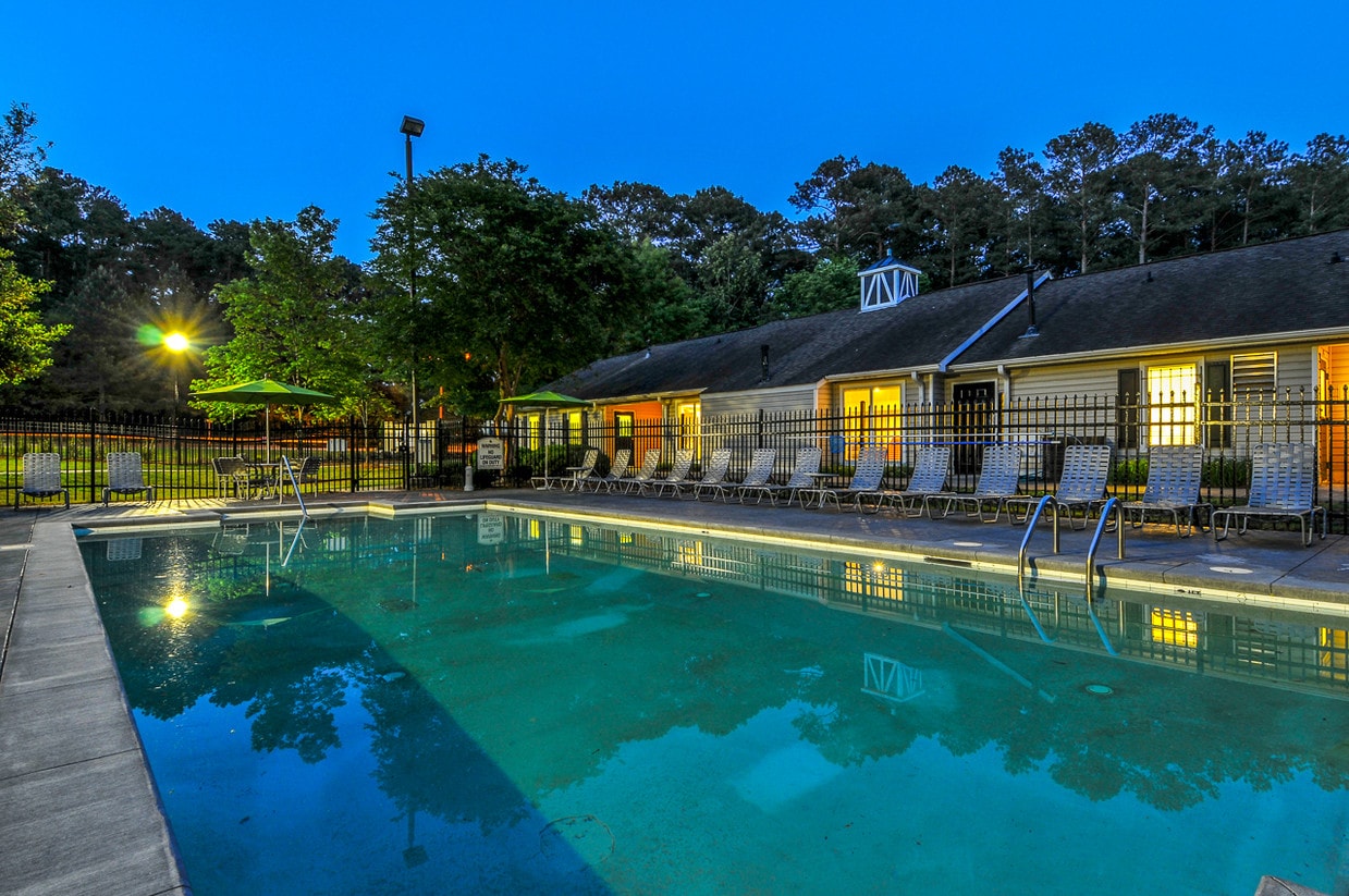 Pointe South Townhomes Apartments in Jonesboro, GA