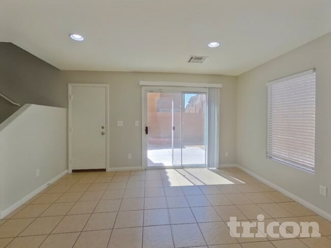 Foto del edificio - 697 Wallington Estate St