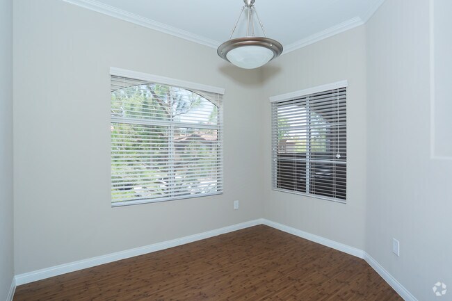 1HAB, 1BA - 832 Ft² Comedor - Torreyana Apartment Homes