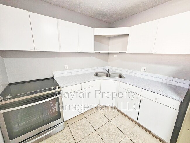 Foto del edificio - 430 NW 40th Ct