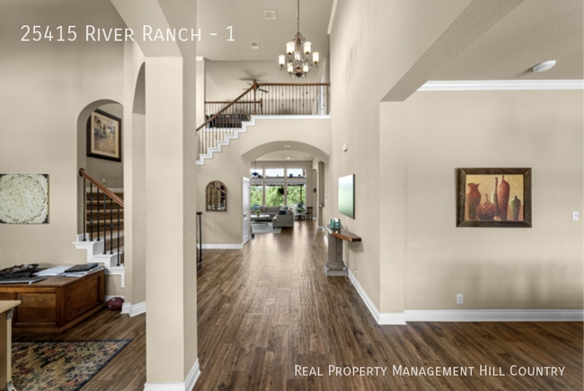 Foto del edificio - 25415 River Ranch