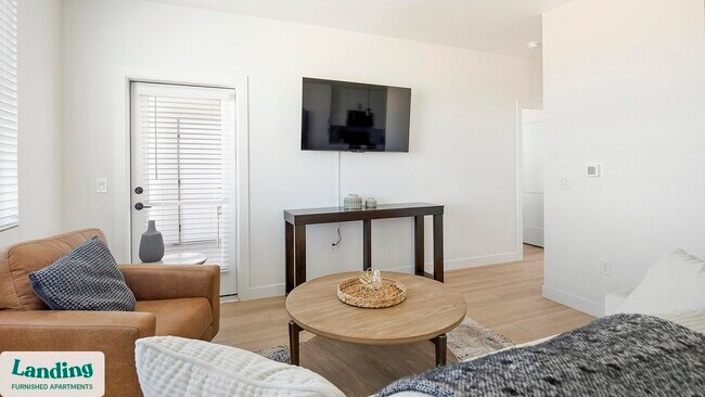 Foto del edificio - 255 N Camino Mercado