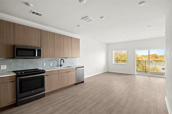 Foto del edificio - 4802 S Congress Ave