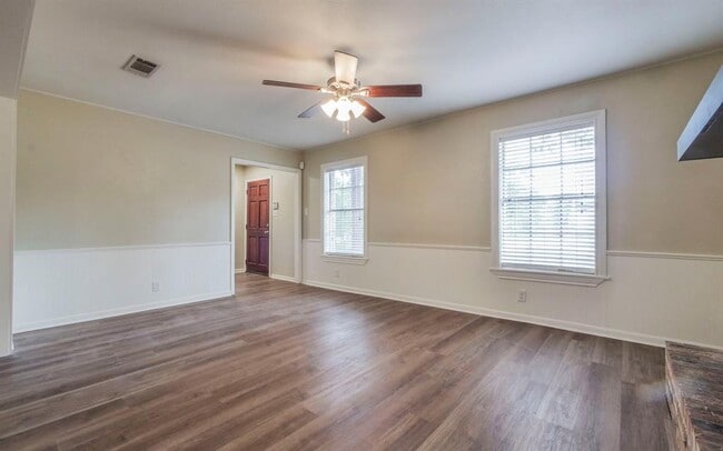 Building Photo - 106 Grand Canyon Dr