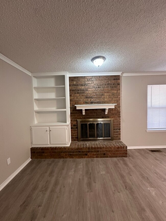Building Photo - 7926 Northwest 101 St Oklahoma City OK 73162