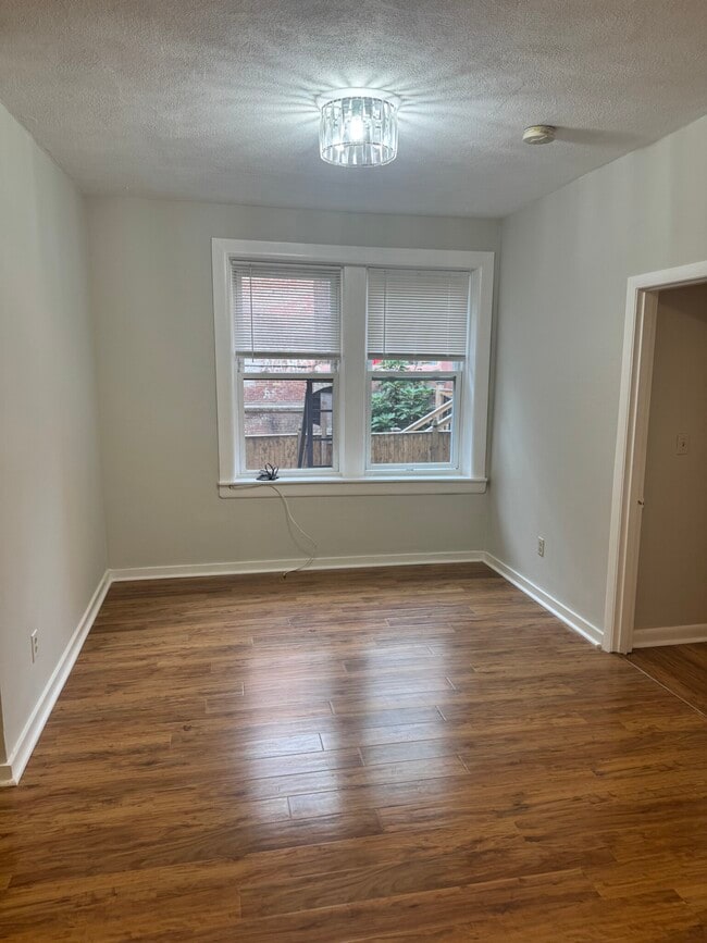 Building Photo - 145 Endicott St