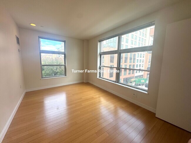 Foto del edificio - 609 Albany St