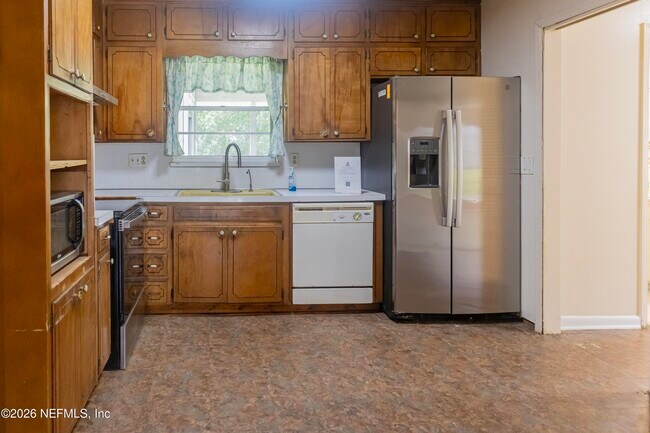 Foto del edificio - 5039 Winchester Dr S