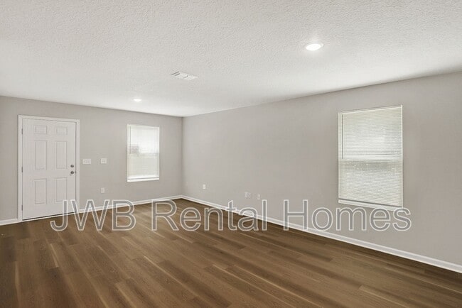 Building Photo - 5960 Dunmire Ave