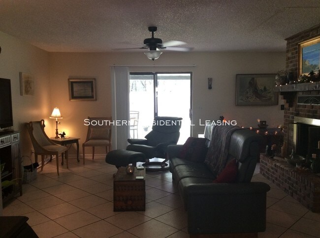 Building Photo - 109 12th Ave, Shalimar FL 32579 ~ by Southern