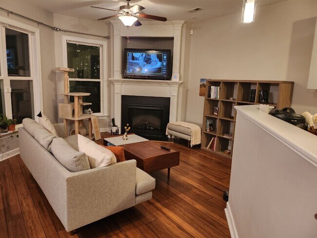 Foto del edificio - 2015 Fieldhouse Ave