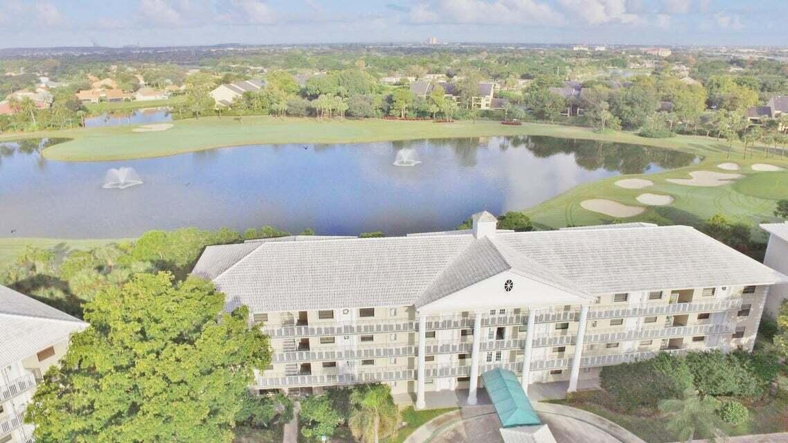 Foto principal - 3521 Village Blvd
