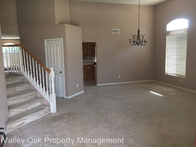 Building Photo - 5008 San Felice Dr