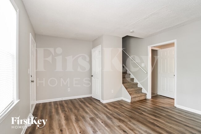 Foto del edificio - 5721 Trotters Ridge Rd