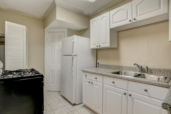 1935 Richmond Ave. Unit 2, Houston, TX 77098 - Room For Rent In Houston ...