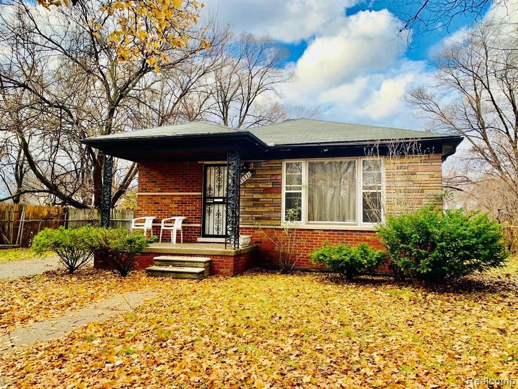 Primary Photo - 17221 Sunset St