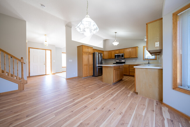 Building Photo - 3575 Parkers Dr