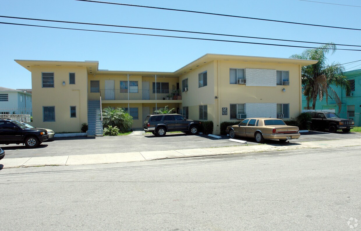 Building Photo - 520 NE 83rd St