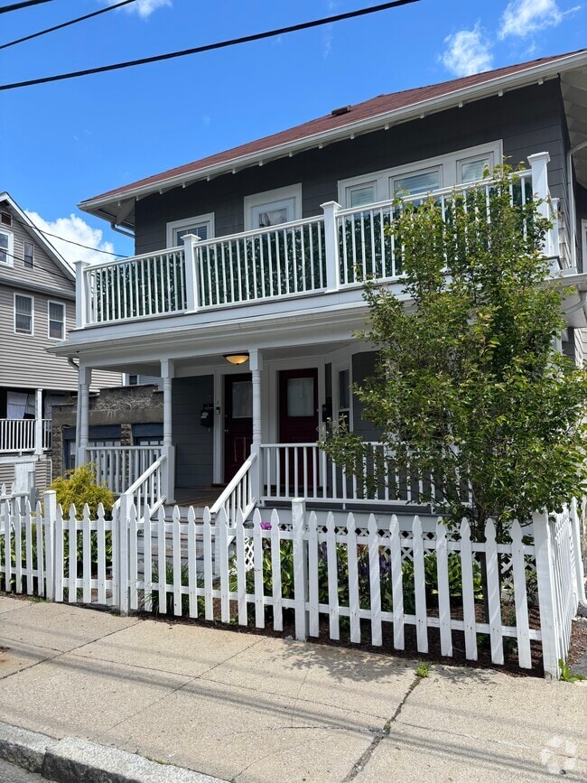 Building Photo - 17 Lesher St