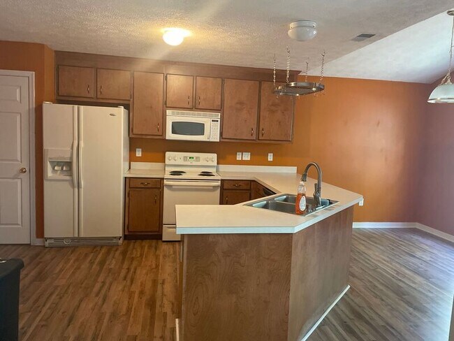 Building Photo - 5343 Palmer Ln