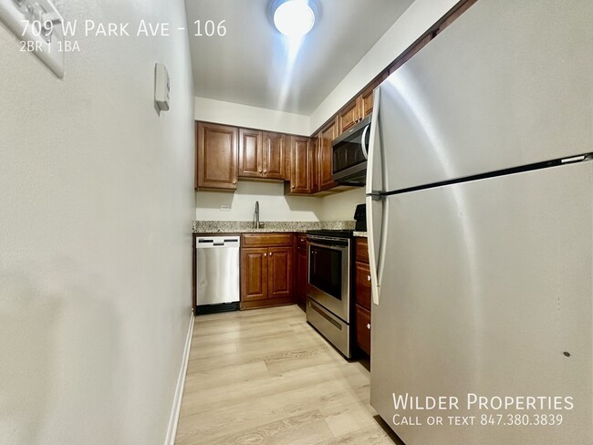 Building Photo - 709 W Park Ave