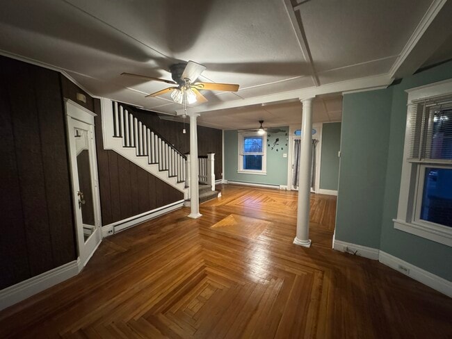 Sala de estar - 2214 Main St