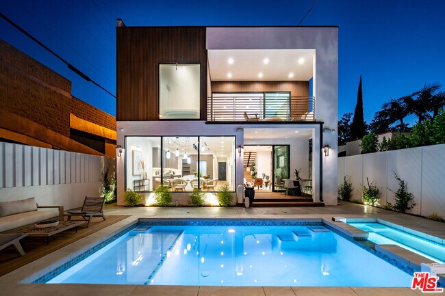 Foto del edificio - 714 N La Jolla Ave