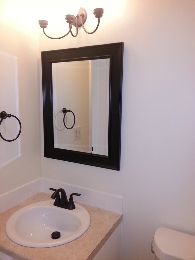 Foto del edificio - 1603 Cottonwood Dr