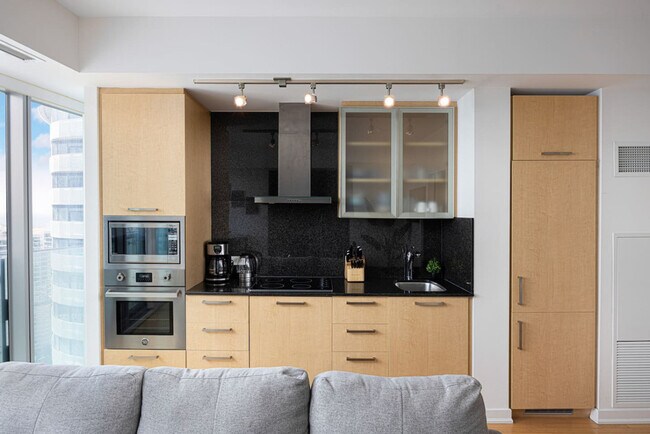 Photo du bâtiment - 807 York St