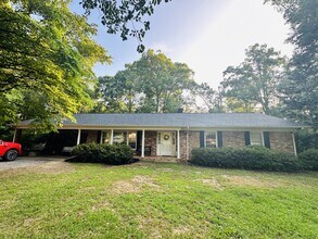 Building Photo - 605 E Harnett St