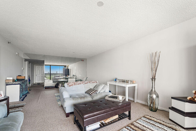 Foto del edificio - 356 Golfview Rd