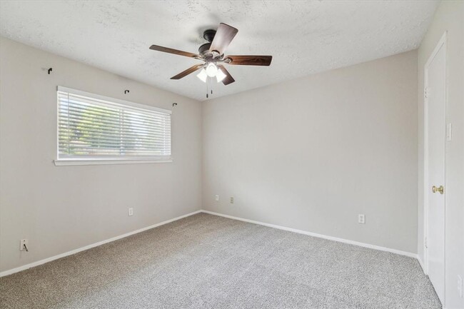 Foto del edificio - 5307 Green Timbers Dr