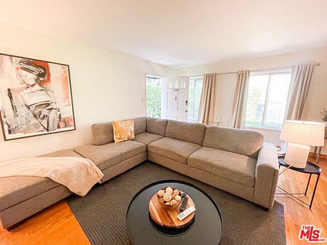Foto del edificio - 1169 Amherst Ave