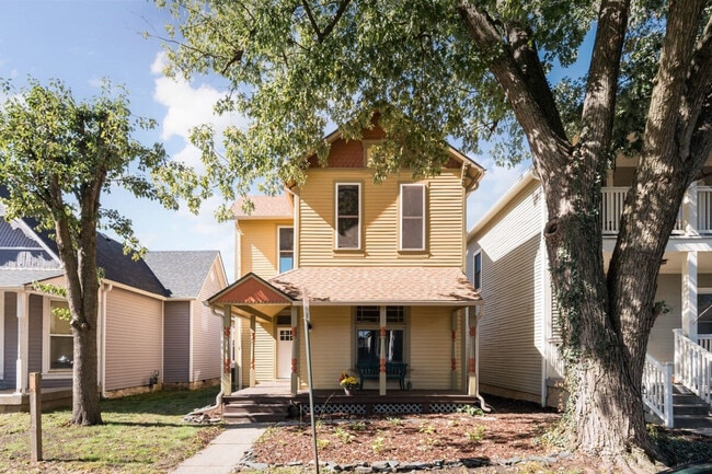 Building Photo - 848 Camp St