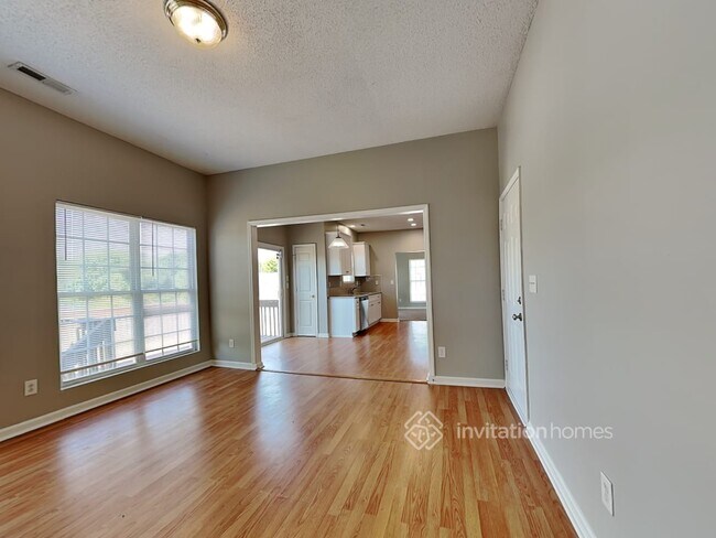 Building Photo - 3054 Canterbury Park Dr