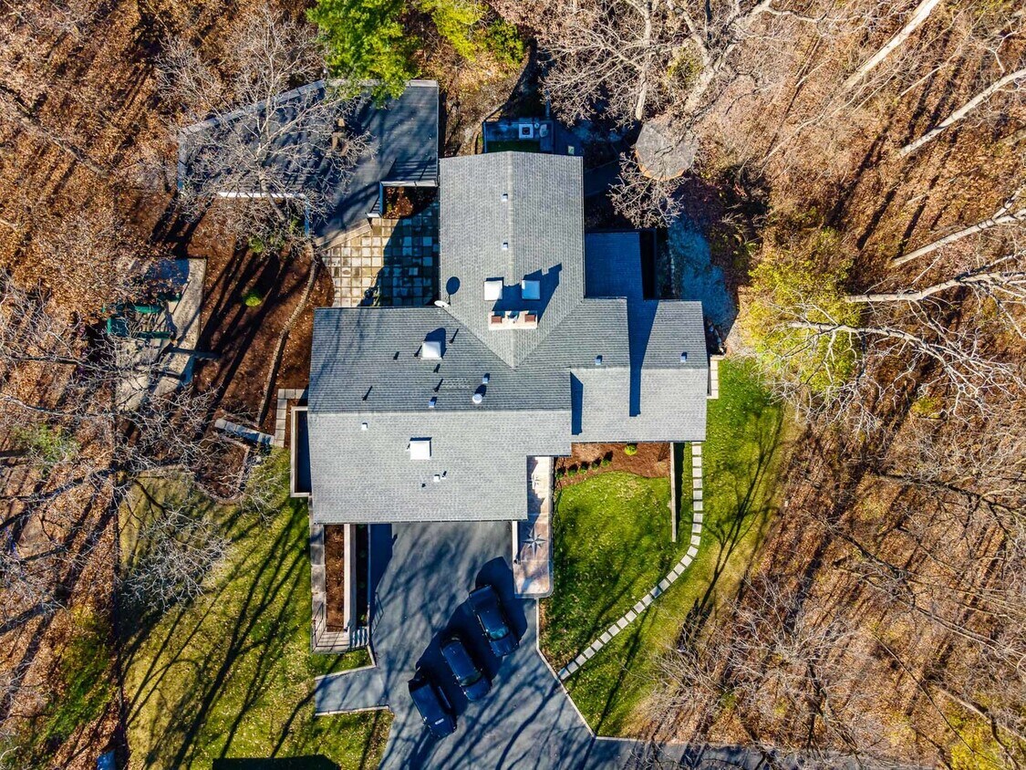 Foto principal - 11650 Walnut Ridge Dr