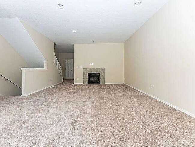 Building Photo - 20058 Hoodview Court ~ Luxury Townhome